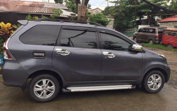 Selling Grey Toyota Avanza 2015 in Manila-2