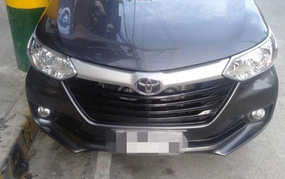 Selling Black Toyota Avanza 2018 in Manila