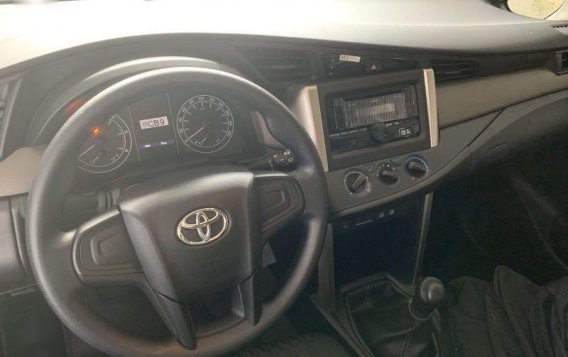 Sell Brown 2020 Toyota Innova in Manila-3