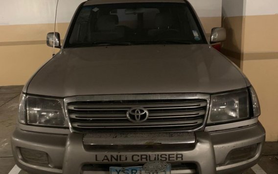 Grey Toyota Land Cruiser for sale in Makati City