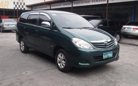Sell Green 2010 Toyota Innova SUV / MPV in Quezon City