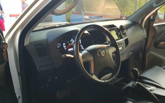 White Toyota Fortuner 2015 for sale in Manila-5