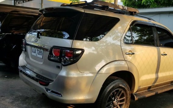 White Toyota Fortuner 2015 for sale in Manila-2