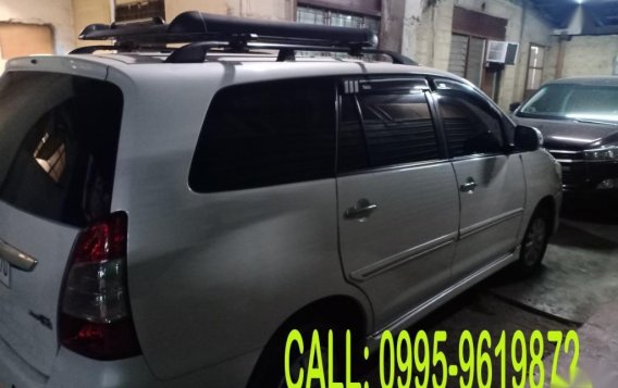 White Toyota Innova 2014 for sale in Quezon City-3