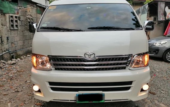 White Toyota Grandia 2013 for sale in Quezon City