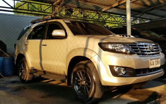 White Toyota Fortuner 2015 for sale in Manila