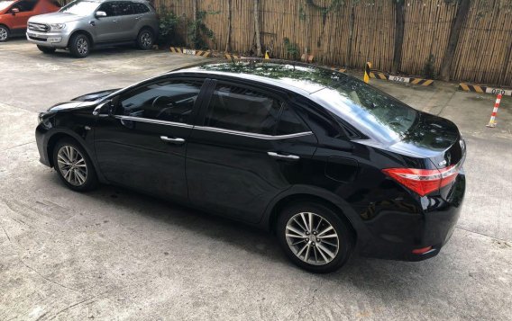 Selling Black Toyota Corolla altis 2014 in Quezon City-4