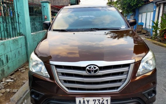 Brown Toyota Innova 2014 for sale in Manila-1