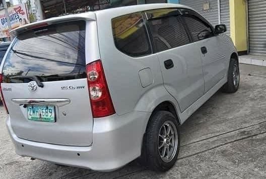 Selling Silver Toyota Avanza 2007 in Rizal-1
