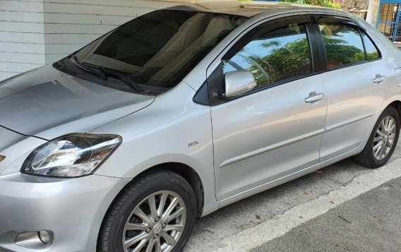 Selling Grey Toyota Vios 2012 in Quezon City-1