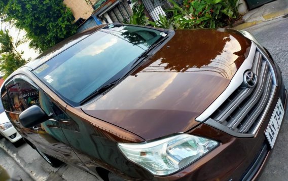 Brown Toyota Innova 2014 for sale in Manila