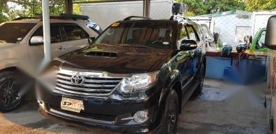 Black Toyota Fortuner 2016 for sale in Quezon City-4