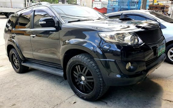 Black Toyota Fortuner 2013 for sale in Manila