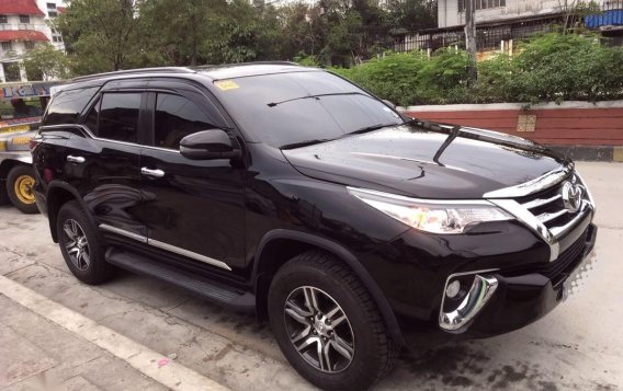 Black Toyota Fortuner 2018 for sale in Quezon City