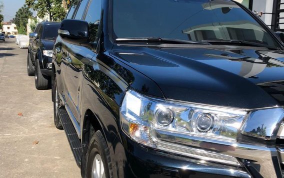 Black Toyota Land Cruiser 2018 for sale in Manila-3