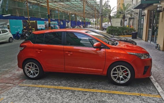 Selling Orange Toyota Yaris 2014 in Manila-2