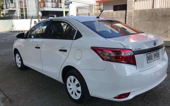 Selling White Toyota Vios 2017 in Taguig-3