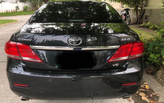 Selling Black Toyota Camry 2011 in Manila-3