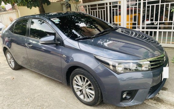 Sell Grey 2015 Toyota Corolla Altis in Cainta-1