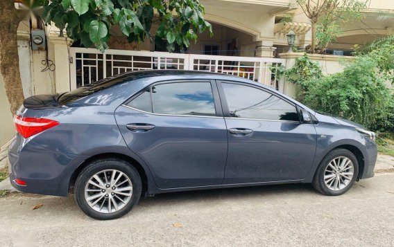 Sell Grey 2015 Toyota Corolla Altis in Cainta-6
