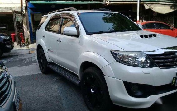 Selling Black Toyota Fortuner 2018 in Manila-4