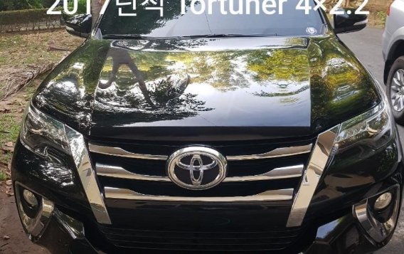 Black Toyota Fortuner 2017 for sale in Manila-6