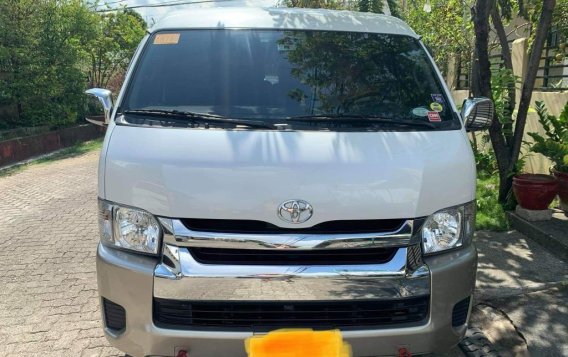 Pearl White Toyota Grandia 2018 for sale in Antipolo