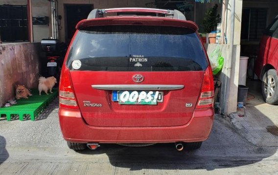 Selling Red Toyota Innova in Manila