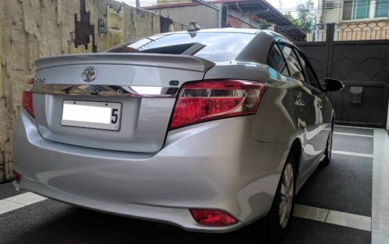 Selling Silver Toyota Vios 2016 Sedan Automatic in Quezon City-4