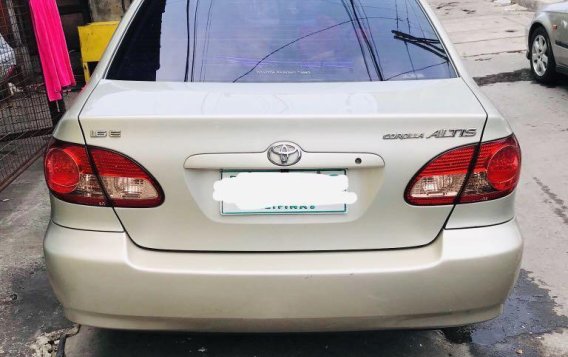 White Toyota Corolla Altis 2006 for sale in Monumento Circle-1