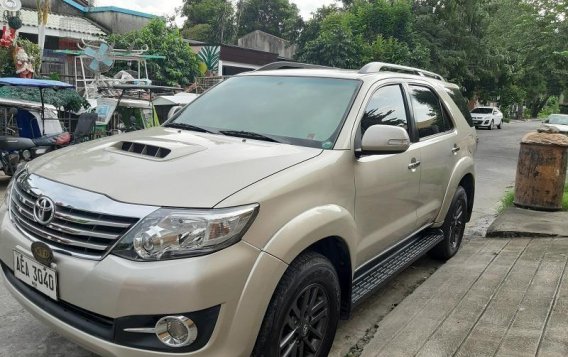 Beige Toyota Fortuner 2014 SUV / MPV for sale in Manila