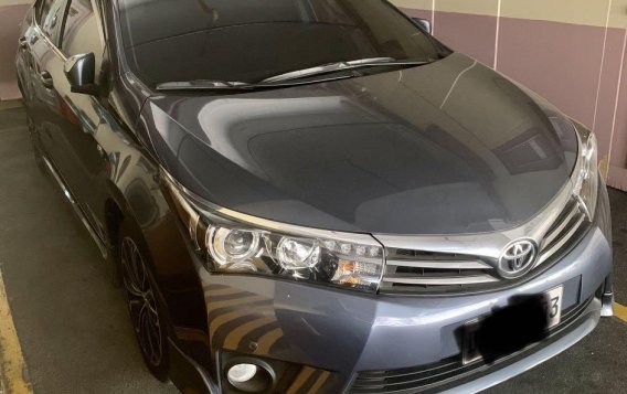 Grey Toyota Corolla altis for sale in Manila