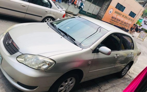 White Toyota Corolla Altis 2006 for sale in Monumento Circle-2