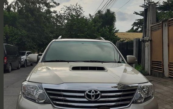 Beige Toyota Fortuner 2014 SUV / MPV for sale in Manila-1