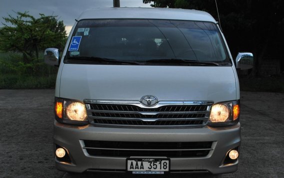 Sell White 2016 Toyota Hiace Van in Manila