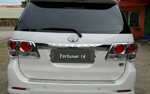 Selling White Toyota Fortuner 2014 in Cebu City-1