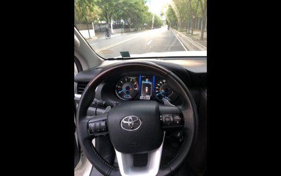 White Toyota Fortuner 2019 SUV / MPV for sale in Manila-5