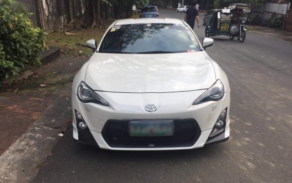 Selling White Toyota 86 2013 in Antipolo-2