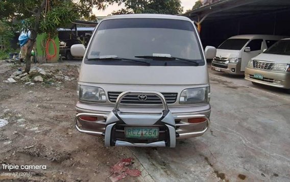 Sell Beige 2005 Toyota Hiace in Valenzuela-5