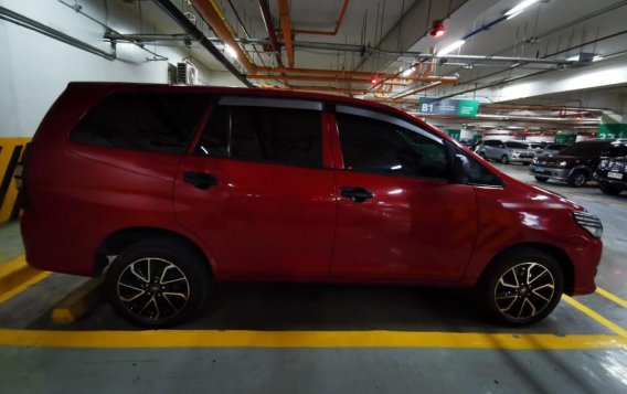 Sell Red 2014 Toyota Innova in Manila-4