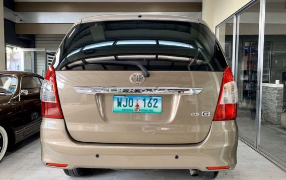 Selling Brown Toyota Innova in Manila