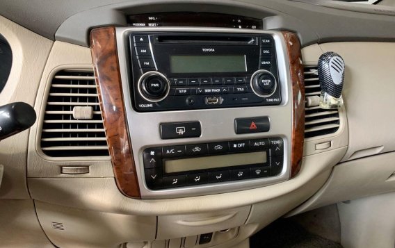 Selling Brown Toyota Innova in Manila-8