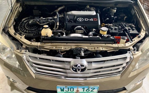 Selling Brown Toyota Innova in Manila-9