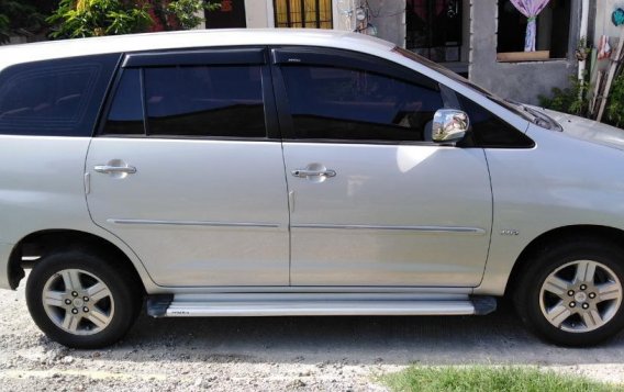Selling Silver Toyota Innova 2007 in Cabuyao City-9