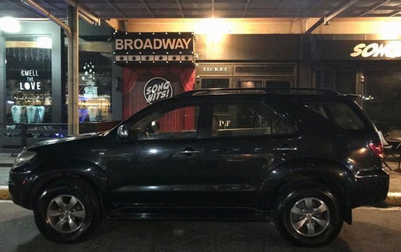 Black Toyota Fortuner 2006 for sale in Mandaluyong Cit-5