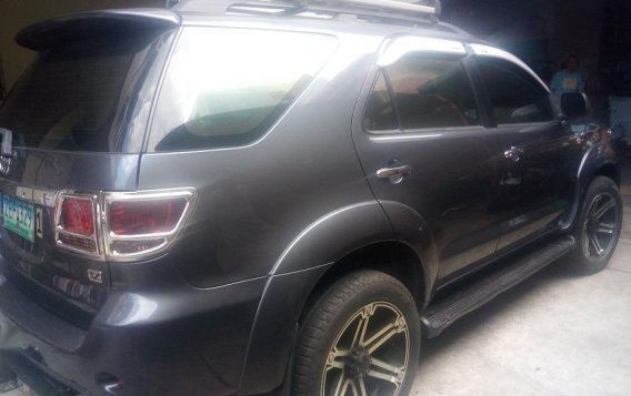 Sell Grey 2006 Toyota Fortuner in Quezon City-2