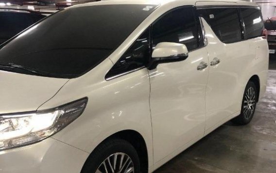 Sell White 2017 Toyota Alphard in Makati-1