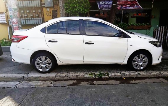 White Toyota Vios 2016 Sedan at 70000 for sale-5