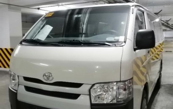 White Toyota Hiace 2010 for sale in Manila-4