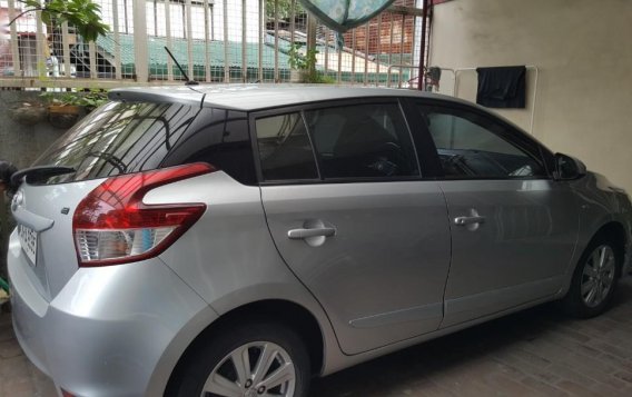 Selling Silver Toyota Yaris 2015 in Pasay City-2